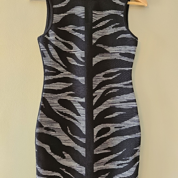 Karen Millen Bandage Bodycon Zebra Print Sleeveless Mini Dress Black Grey Size S - Picture 7 of 16